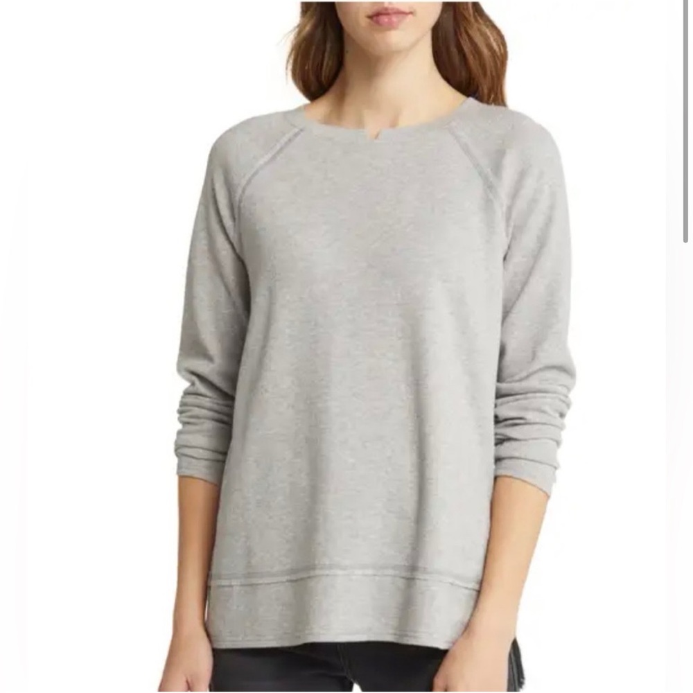 Caslon split neck thermal heather gray long sleeve shirt side vents high low